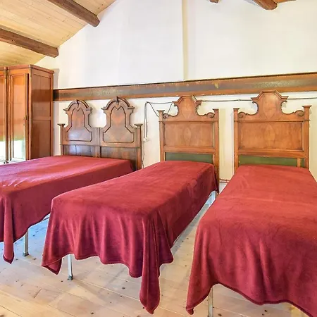 Сasa de vacaciones 1 Bedroom Lovely In *